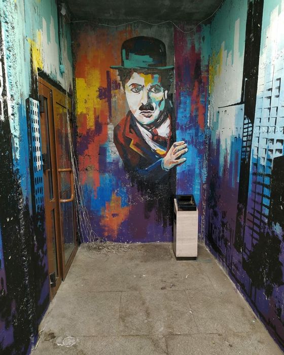 Роспись стен. Муралы. Барельеф. Граффити. Стритарт. Художник