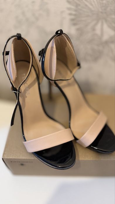 Туфли 35-36 размер , черно-бежевый цвет