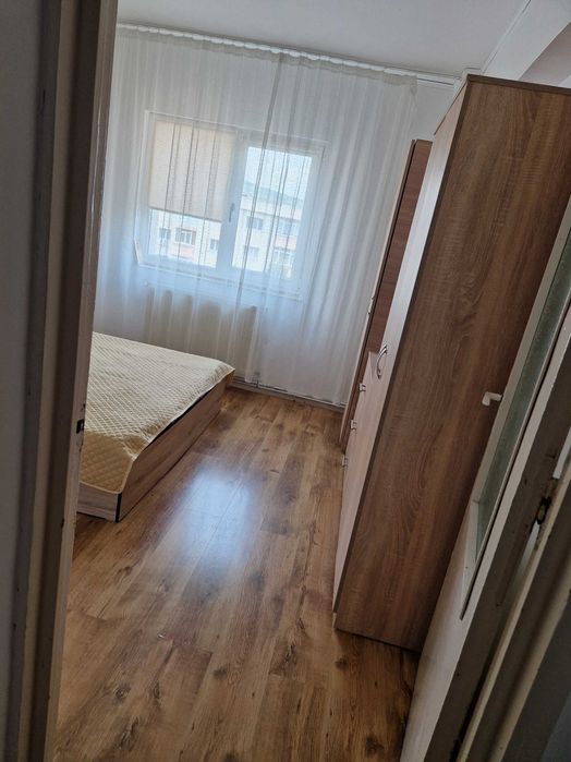 Apartament cu 4 camere de vanzare