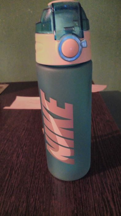 Отдам бутылку для фитнеса