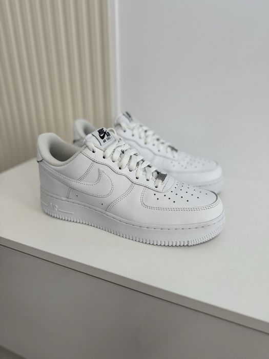 Nike Air Force 1 Triple White / Full albi noi cu eticheta si factura