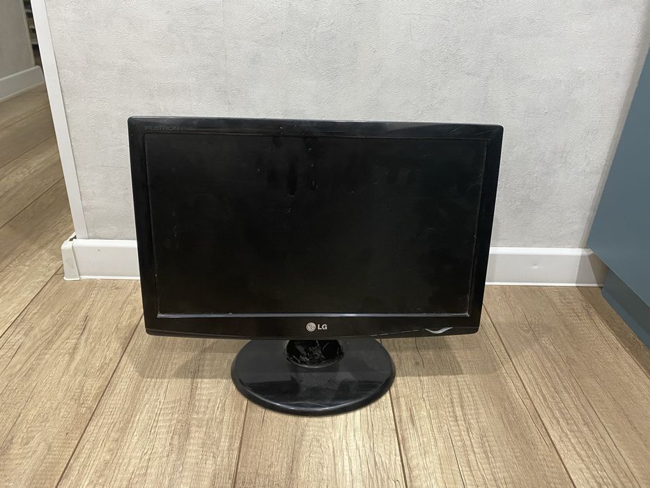 Монитор lG монитор