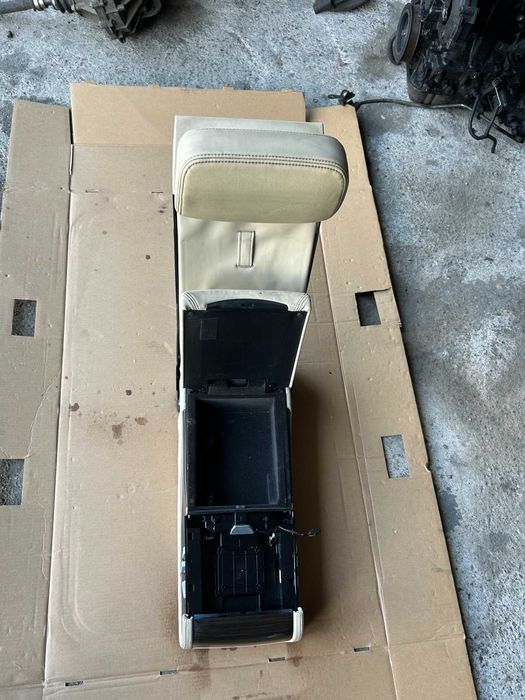 Cotiera bancheta spate culoare bej crem BMW Seria 7 G11 G12, cotiera spate BMW G11 G12
