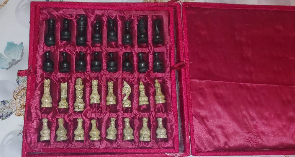 Мраморный шахмат