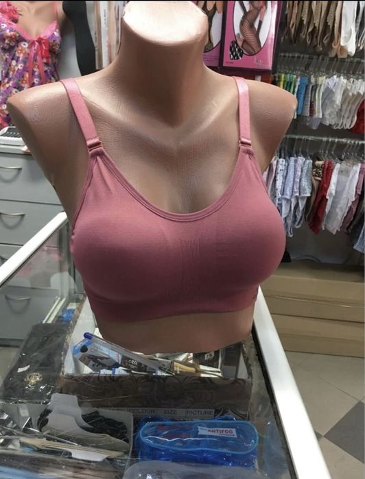 Продавам оборудване за магазин.