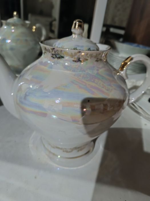 Большой керамический чайник