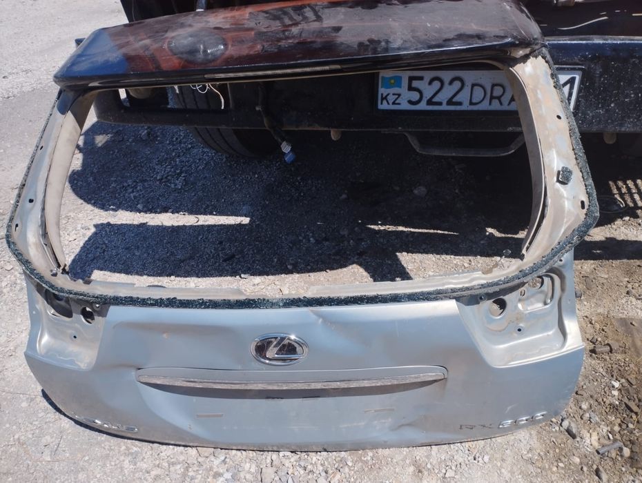Крышка багажник lexus rx300 350