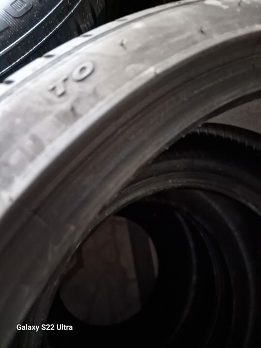 235 35 20 Pirelli P ZER0 4броя Замъка Ямбол