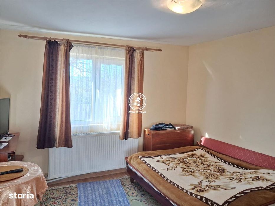 3 case + 808mp teren - Letcani,Iasi