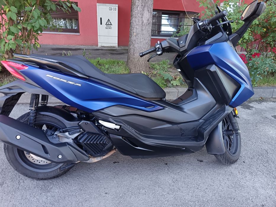 Honda Forza 125,15 cp,