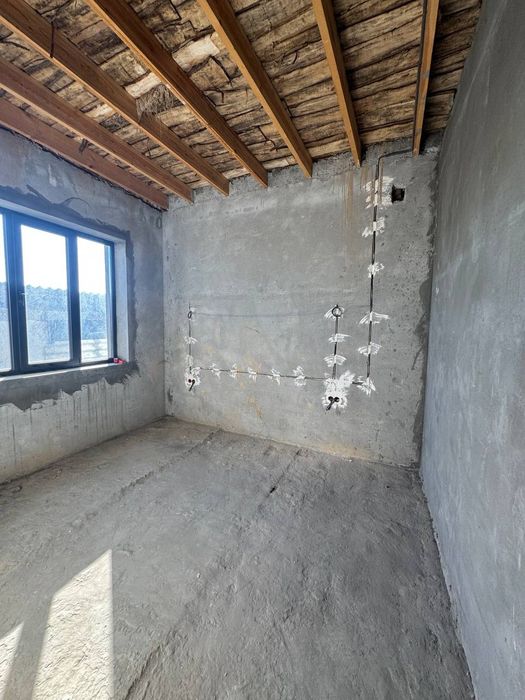 Тошкент тумани Келес кировда янги қурилган каропка участка сотилади