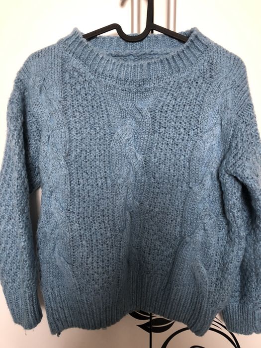 Продаются кофты,свитера.