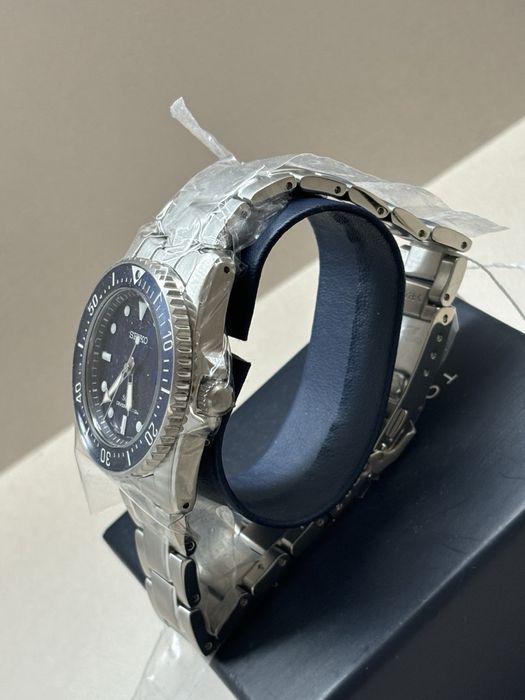 Часовник Seiko SNE585