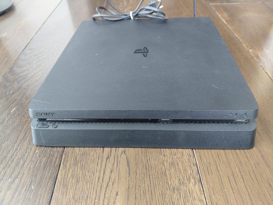 PS4 плейстейшън 4