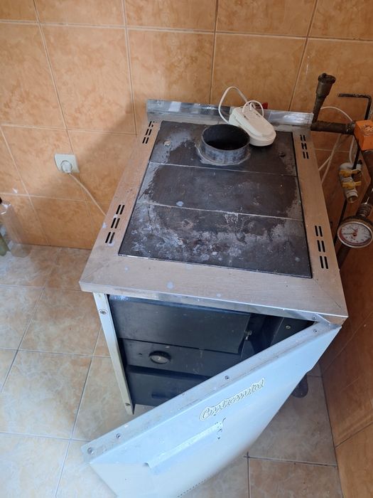 Vind centrala sirbeasca cu care am încălzit 110 m2 Se vinde completa cu toate accesoriile necesare montari