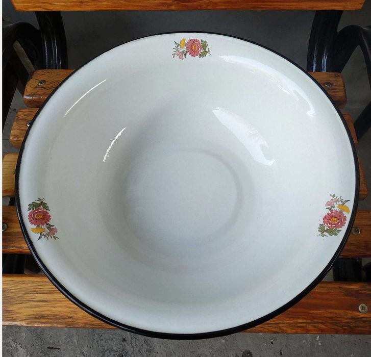 Кастрюля эмалированная 10,5 л. Тазики 7л/8,5л. Советские.