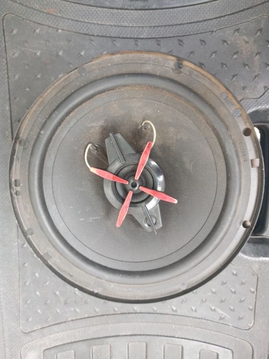 Колонки 1шт, реле универсальный,бензонасос