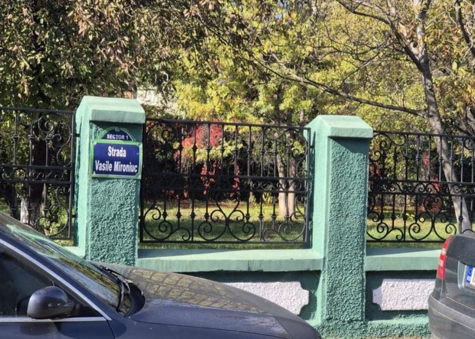 Apartament in vila ultracentral 1 Mai, Pta Victoriei s+p+m, vile tip interbelice