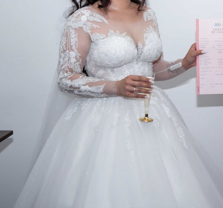 Vând rochie de mireasa în stare foarte bună