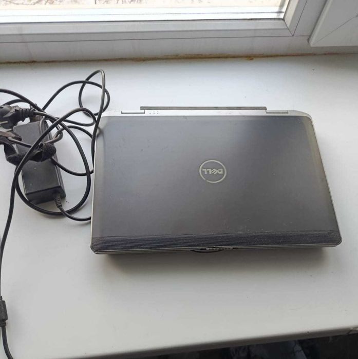 Продам ноутбук DELL на запчасти или под восстановление