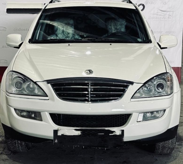 Продам саньонг кайрон корейский автомобиль