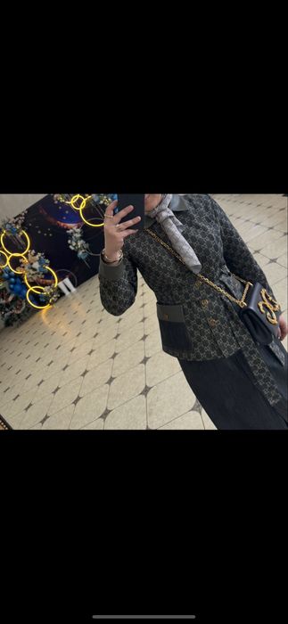 Продам двойку от Gucci