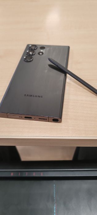 Samsung s23 ultra като нов 256gb