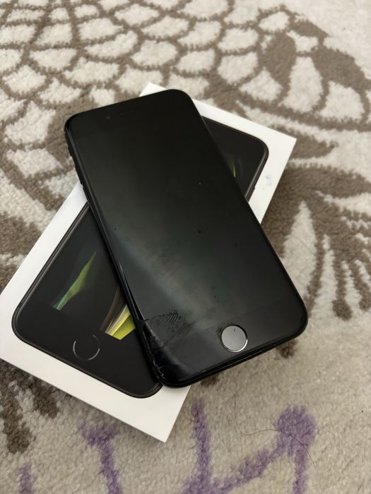 Продам Iphone SE