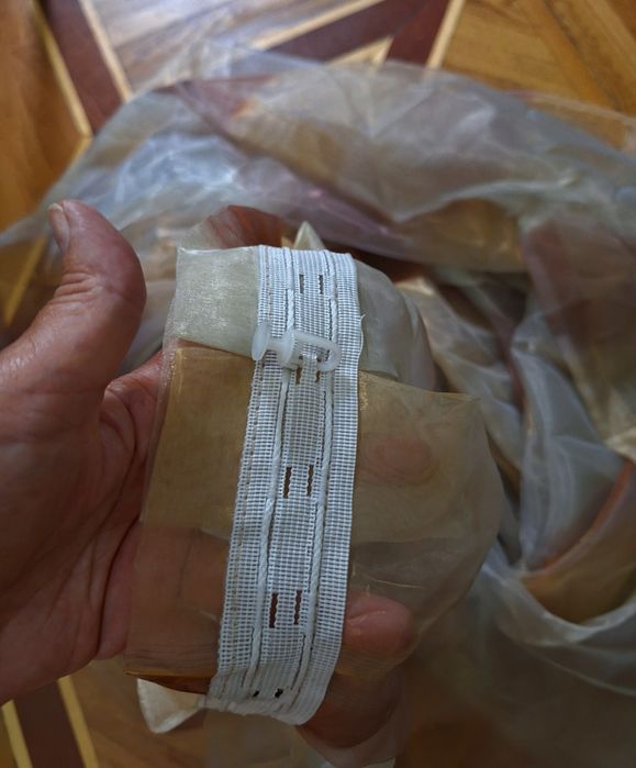 Готовые шторы из Турецкой органзы на 4 окна с подхватами