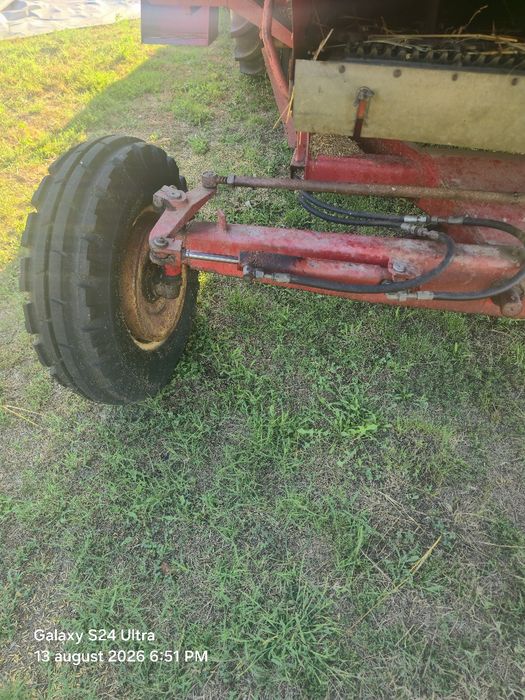 Combina massey ferguson 520