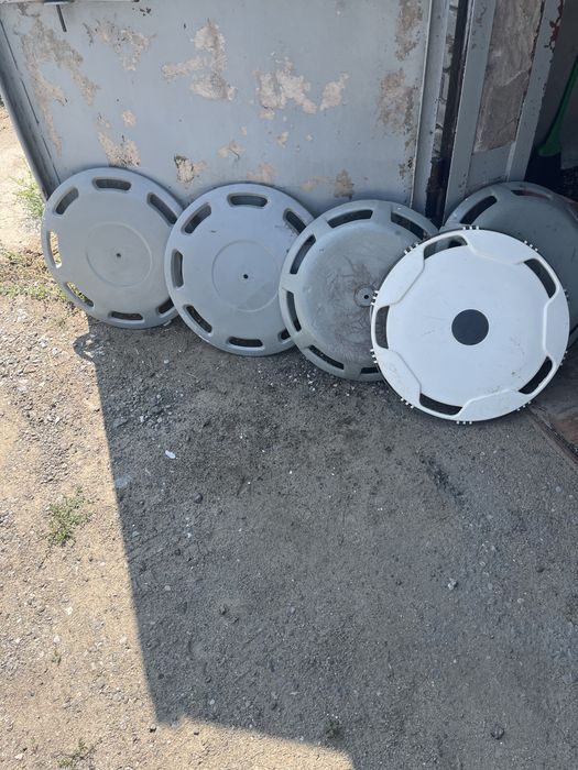 Продам колёсные колпаки.
