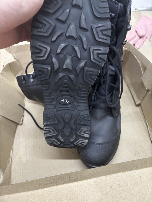 Продам берцы зимние и летние.