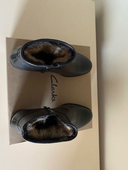 Чисто нови обувки Camper, боти Clarks, сандали Hogl