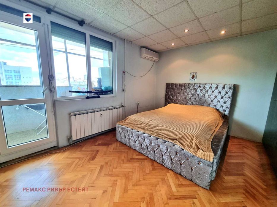 Продава се Тристаен апартамент в Русе, Център - 82 кв.м за 1089 €/кв.м - Снимка #6