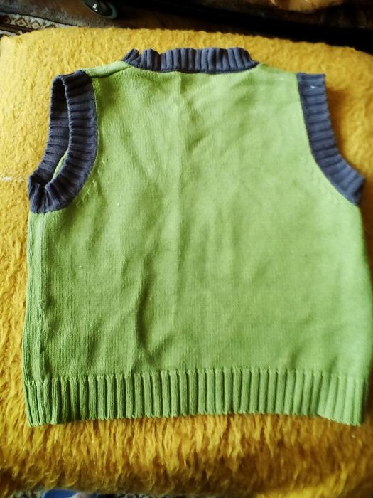 Детски пуловер.