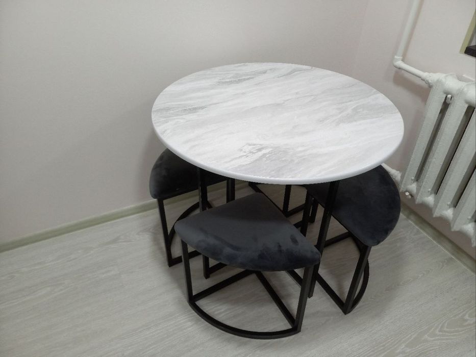 Стол стуллар. Топлами