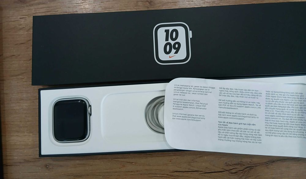 Apple Watch SE Nike Edition