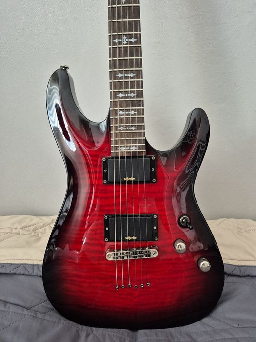 Продам Schecter Omen 6 + кабель