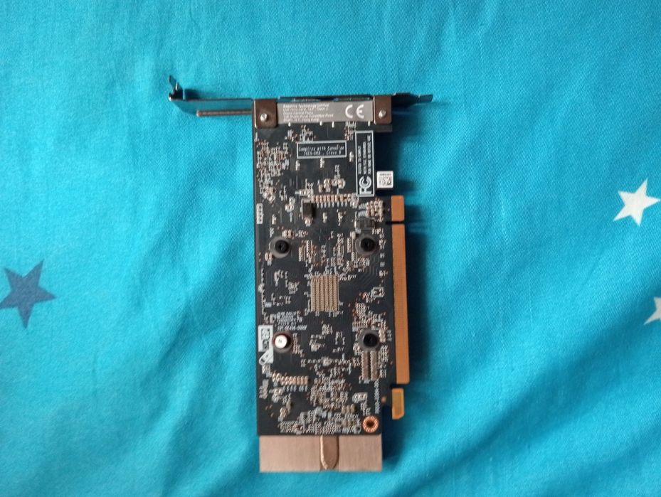 Placa video rx 6400 de 4 GB