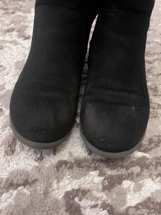 Cizme fetite in stare buna nr 29 foarte frumoase 20 cm in interior