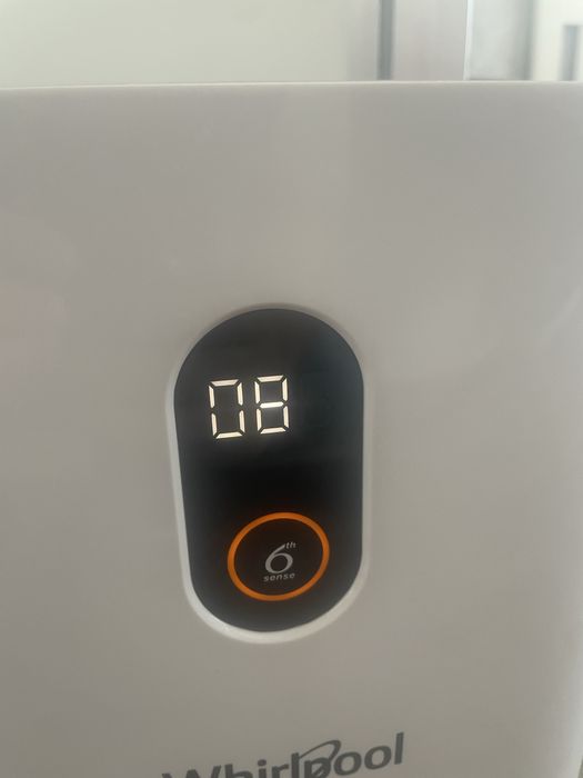 Пречиствател на въздух Whirlpool AP 330 W