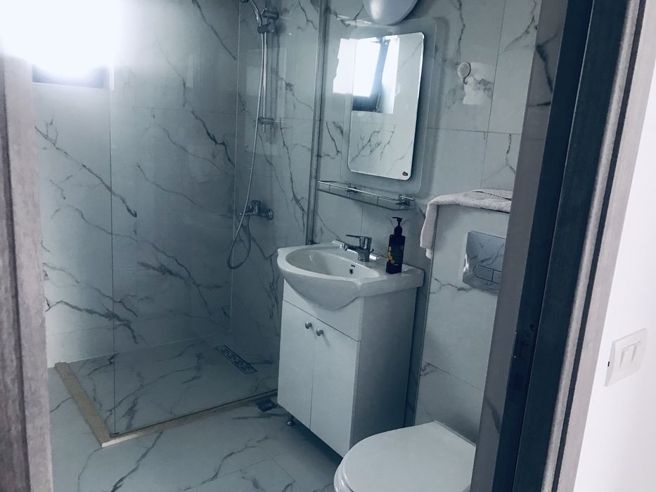 Vand Ap nou cu doua camere 61 mp cu parcare inclusa bloc nou