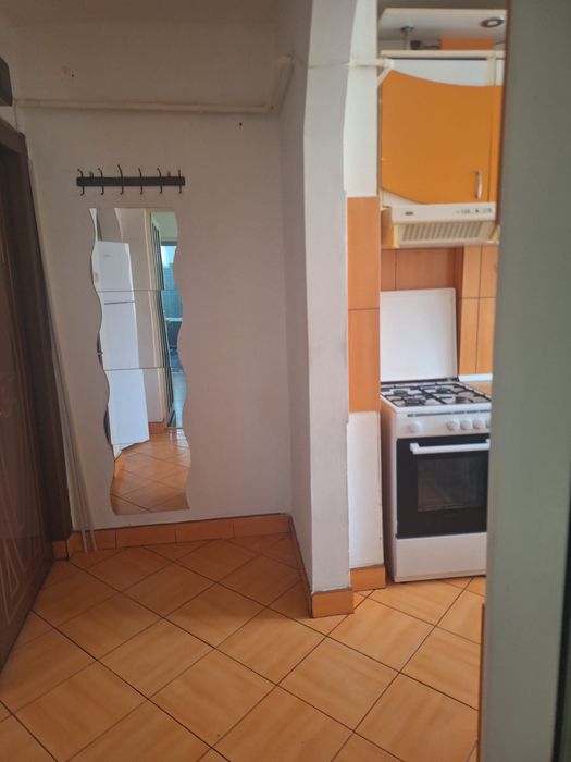Închiriez apartament 2 camere - ALEEA TRANDAFIRILOR - impecabil