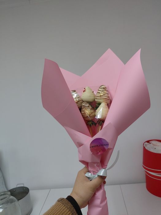 Клубника в шоколаде 5 шт букет