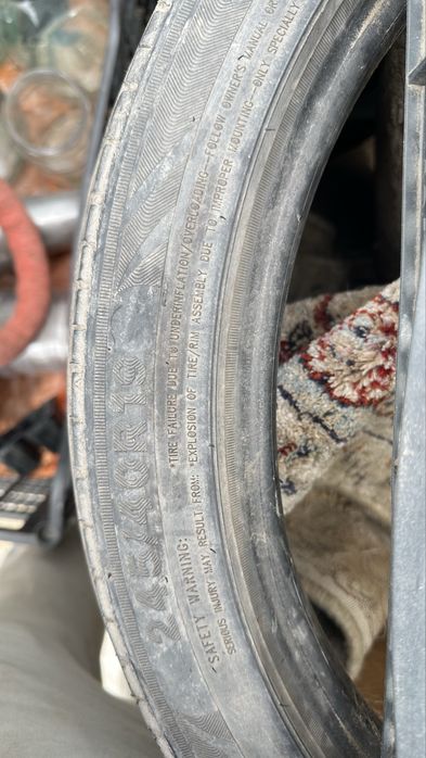 Резина 245 /40 R19