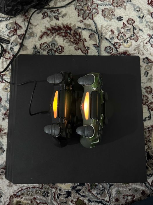 Play Station 4 pro 1TB