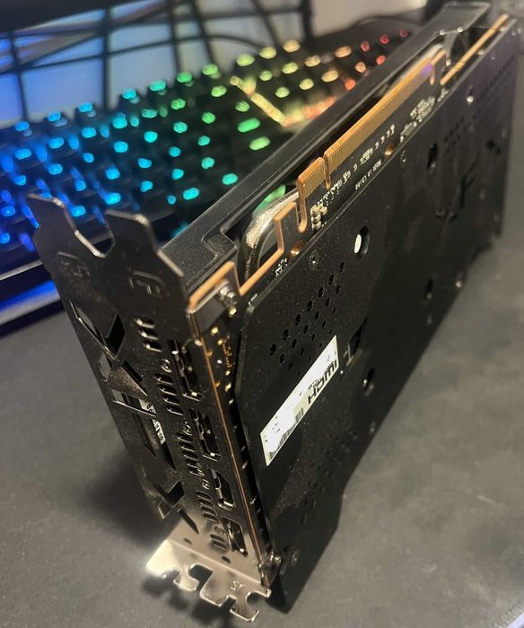 XFX Speedster SWFT 210 AMD Radeon RX 6600 XT