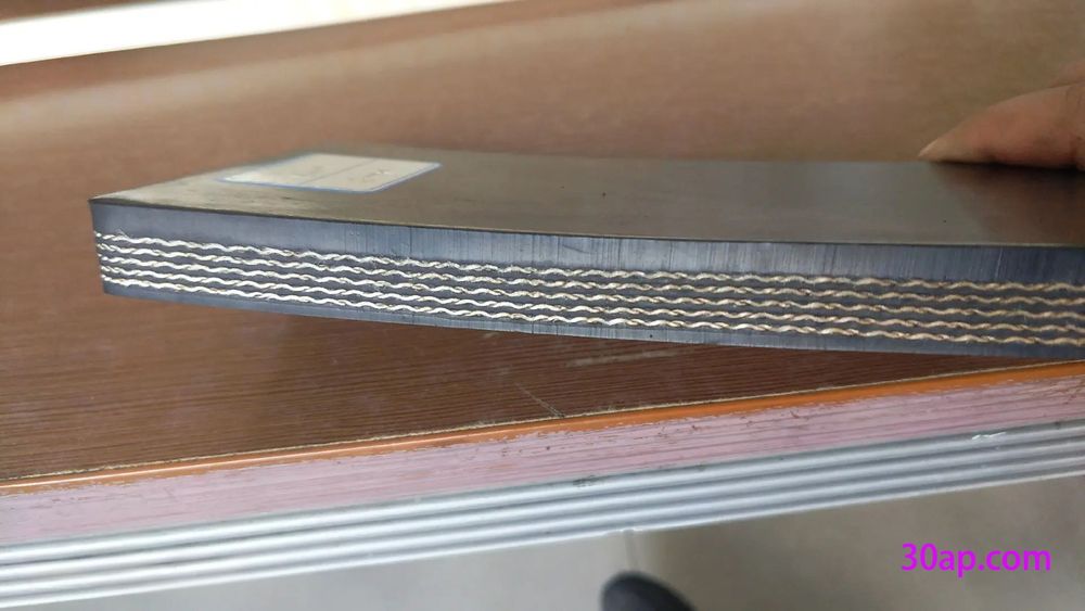 Kanverniy lenta har hil razmerda bor