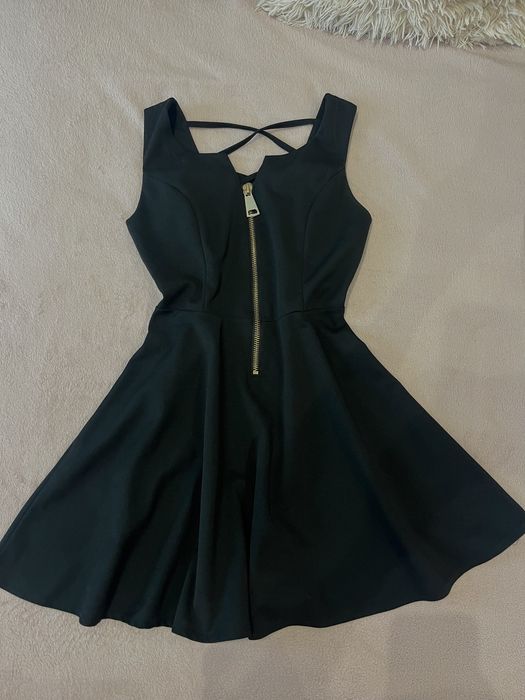 Продавам рокли Zara без никакви забележки!