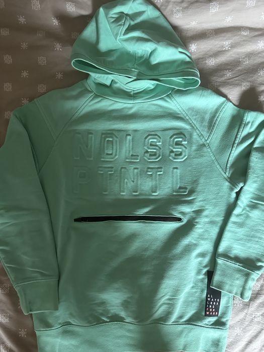 Суитшърт ZARA за гъзарче!